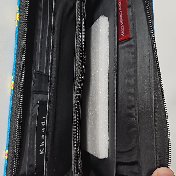 Khaadi Embroidered Wallet NWOT - Picture 4 of 6